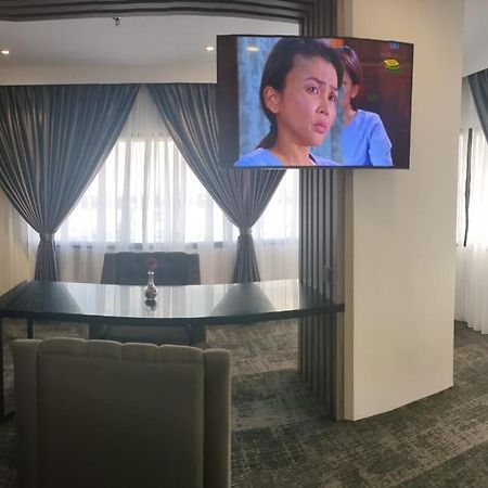 Folkmeldrum Hotel Johor Bahru Eksteriør billede