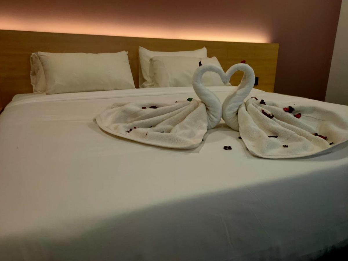 Folkmeldrum Hotel Johor Bahru Eksteriør billede