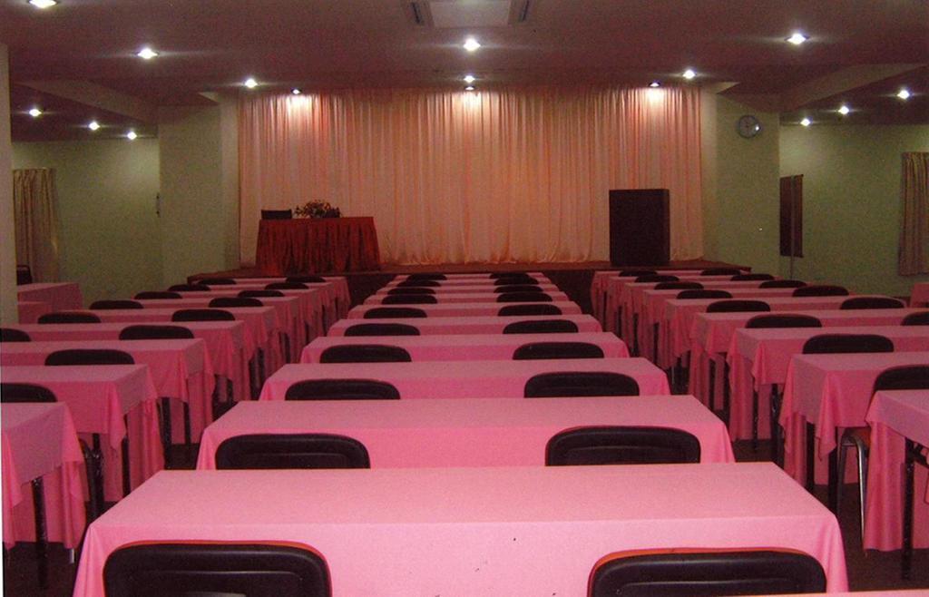 Folkmeldrum Hotel Johor Bahru Eksteriør billede